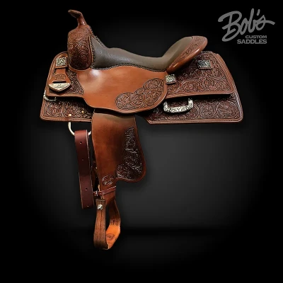 Jordan Larson Reiner 536 premium western reining saddle crafted for balance and control.